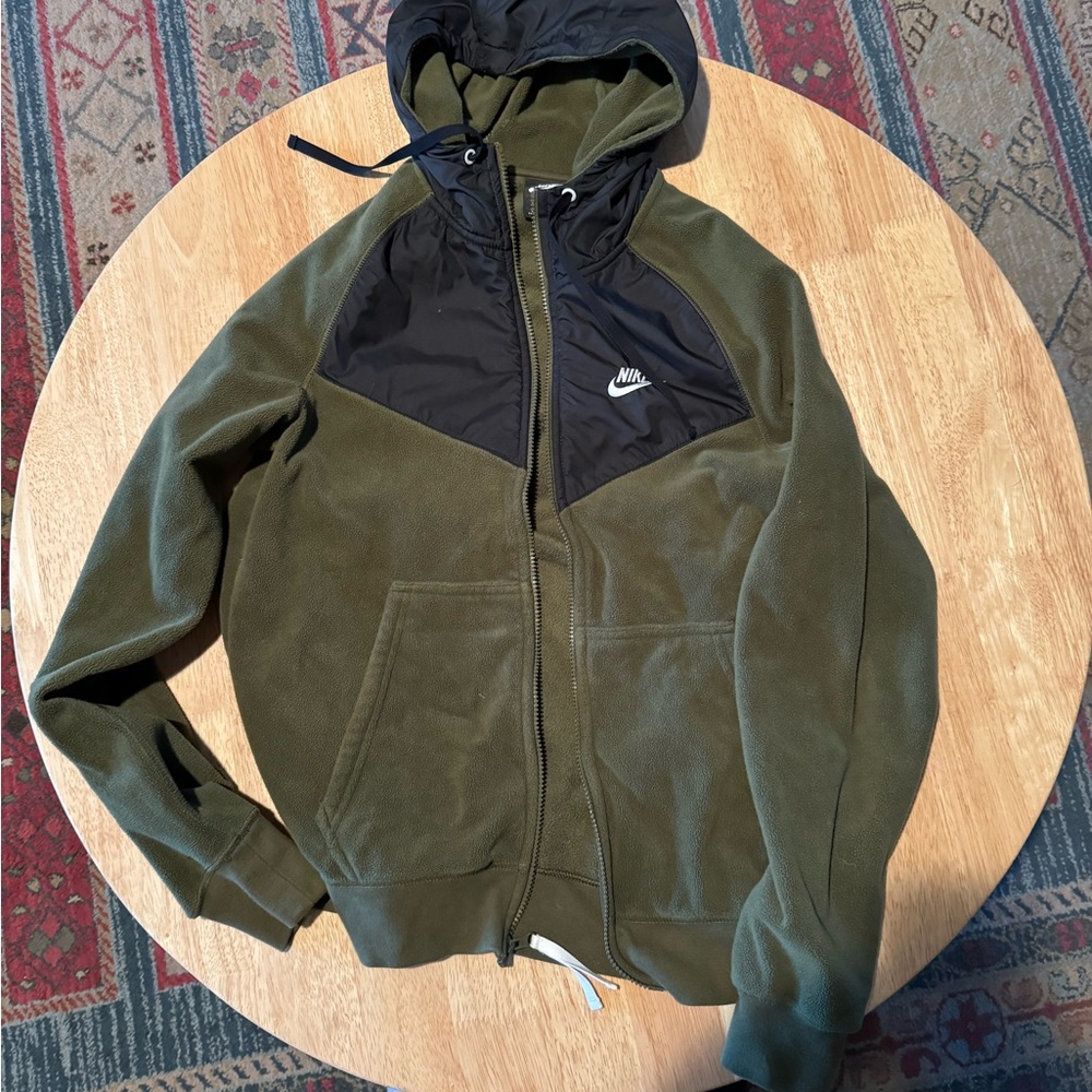 Men’s small Nike tech fleece hoodie gently warn
